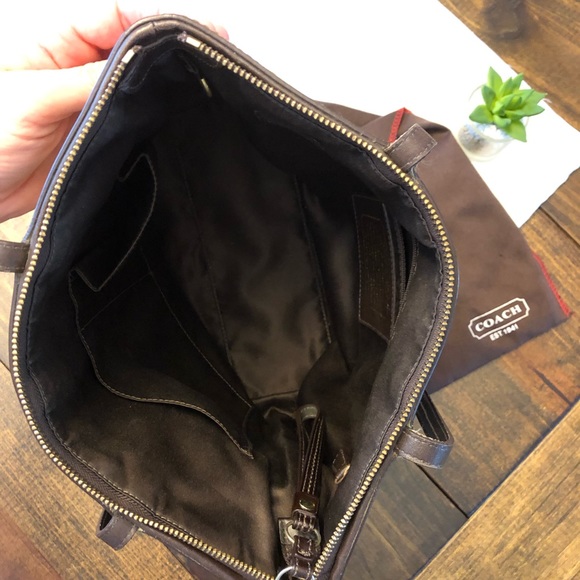 Coach shoulder purse - Picture 8 of 8